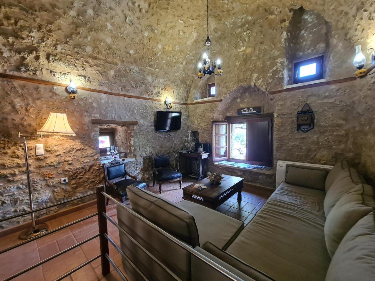 Pyrgos 1869 Villa Gythio Esterno foto